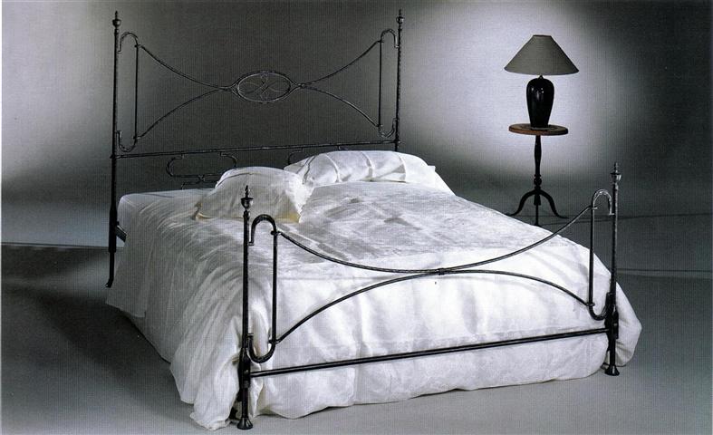 Letto in ferro battuto mod. Apollo